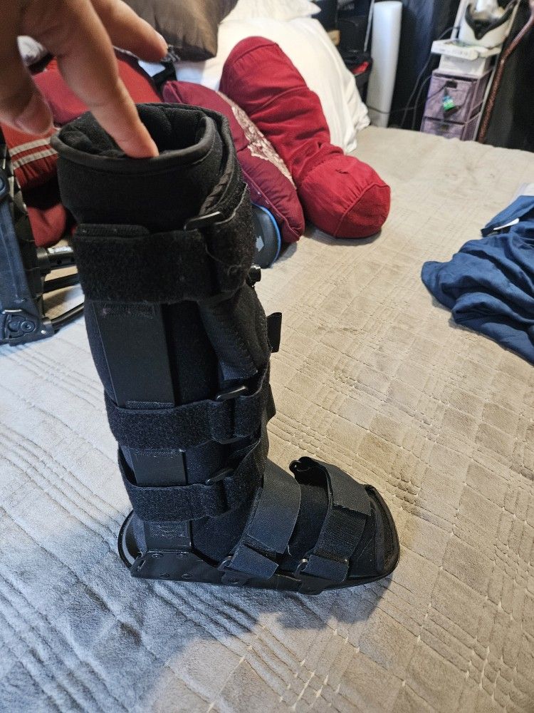 Ankle Left Side Medium Up High Knee