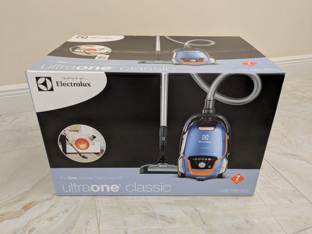 BRAND NEW Electrolux EL7080ACL Canister Vacuum Cleaner SEALED BOX