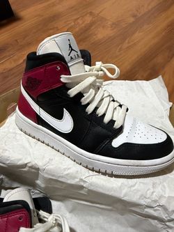 Air Jordan 1 Mid Black White Red Sneakers
