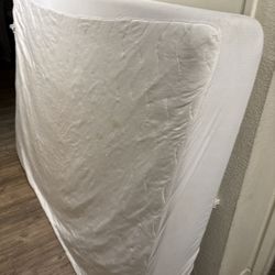 Mattress  4 Months Old 