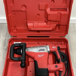 Milwaukee SDS-MAX Demolition Hammer