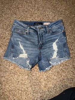 BCBG Generation denim high rise 4" shorts feature a light blue wash size 0/24