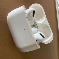 80 AirPods Pro 1st Gen 