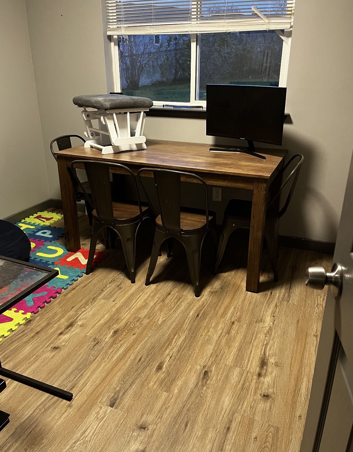 Craft/Dining Table & Chairs