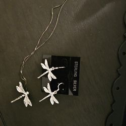 Dragonfly Necklace With Earrings 