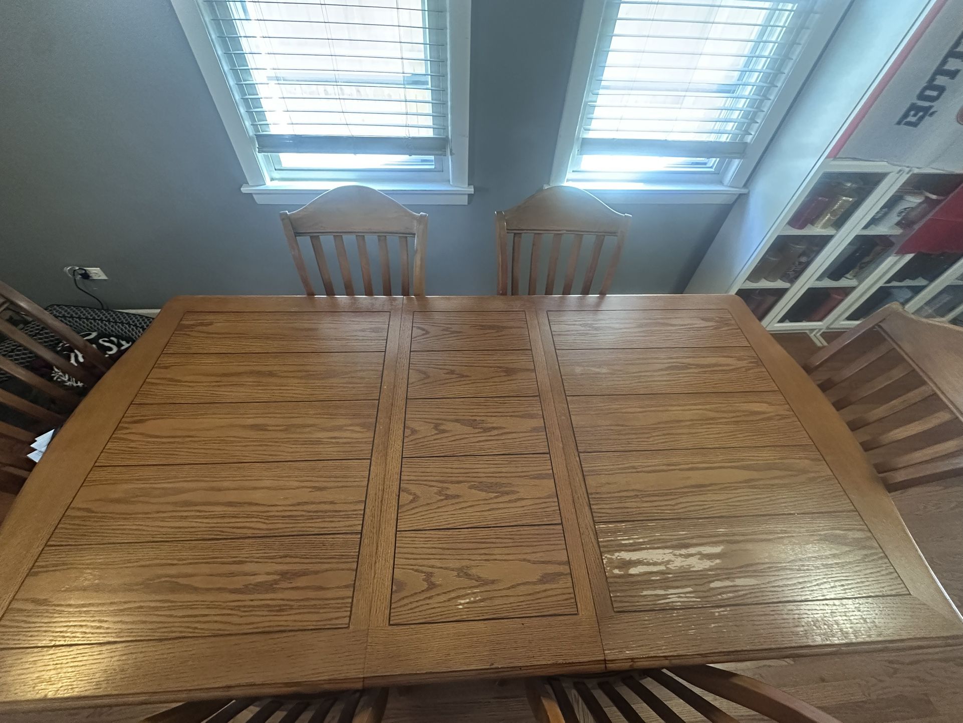 Dining Table Set.