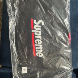 Supreme Crewneck