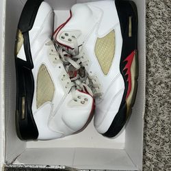 Jordan V 5 Fire Red Size 10