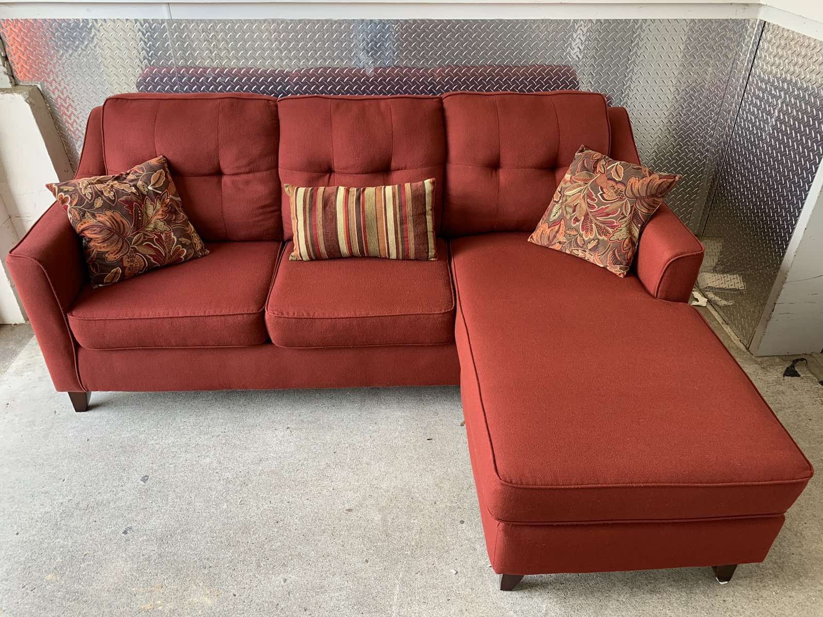 Red sectional couch (delivery free)