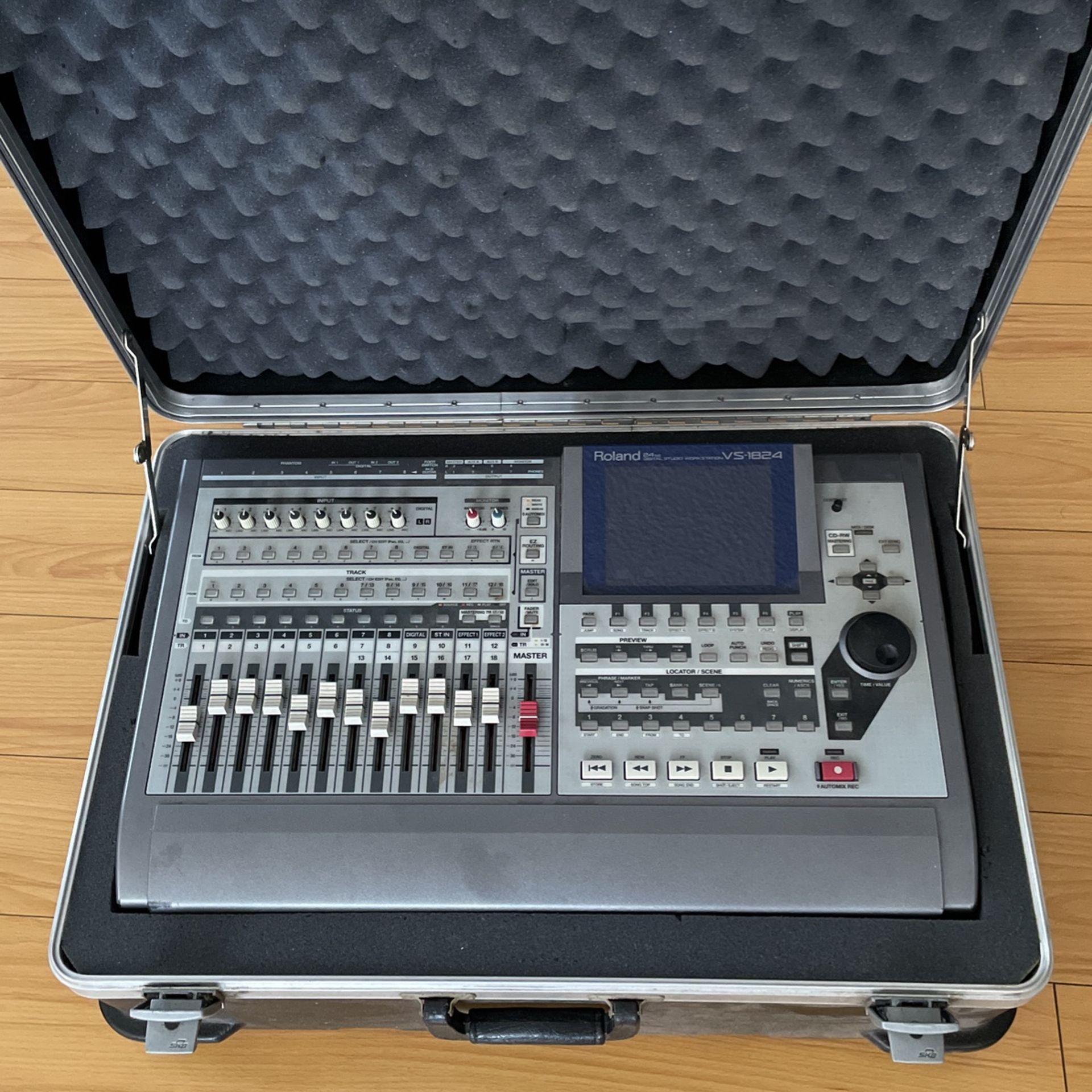 Roland vs-1824 希少 ローランド VS-1824CD マルチトラックレコーダー