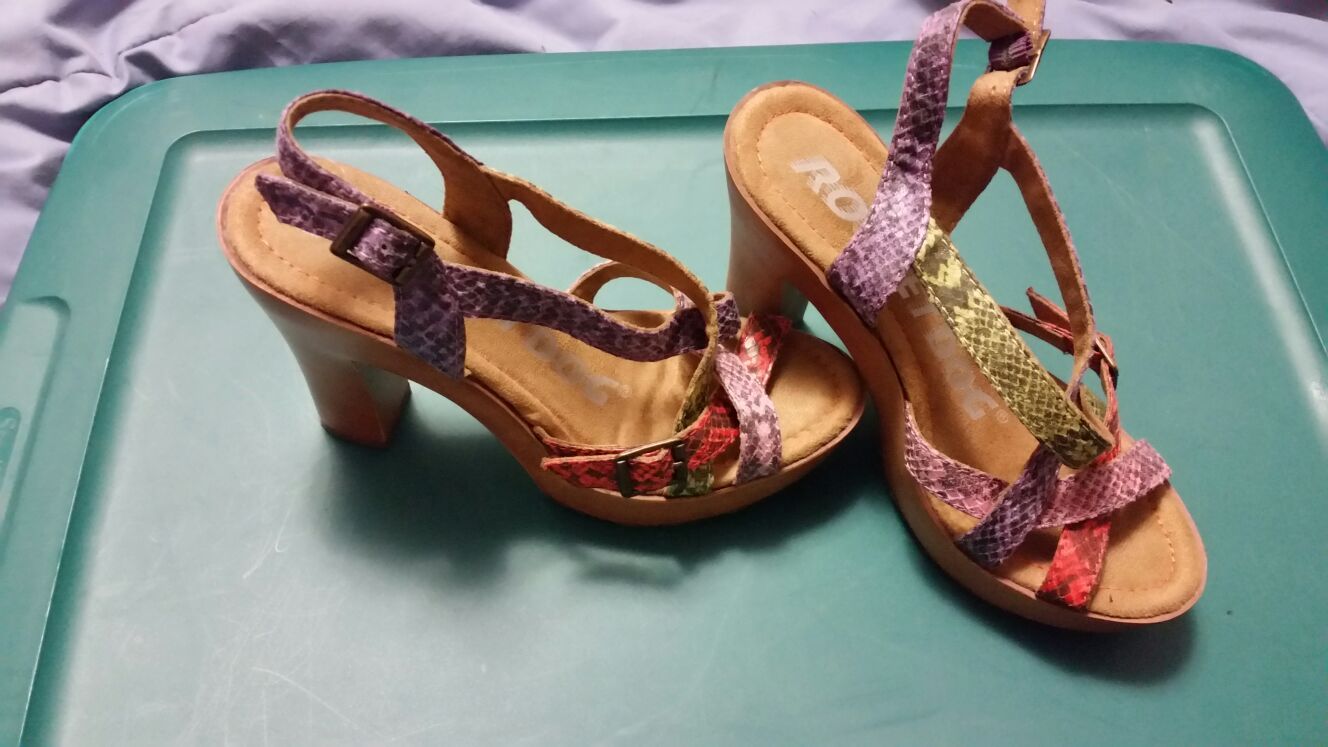 Rocket dog heels