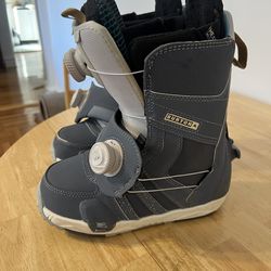 Burton Women’s Size 6 Step On Snowboarding Boots + Size Small Step On Bindinhs