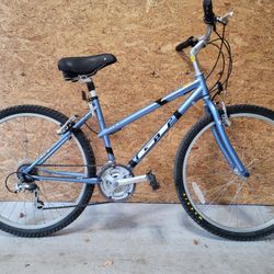 2000. Outpost Trail GT