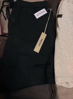 Essential shorts (20 EACH)
