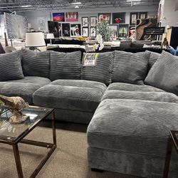 Stunning Sectional! $899 💙🚨✨