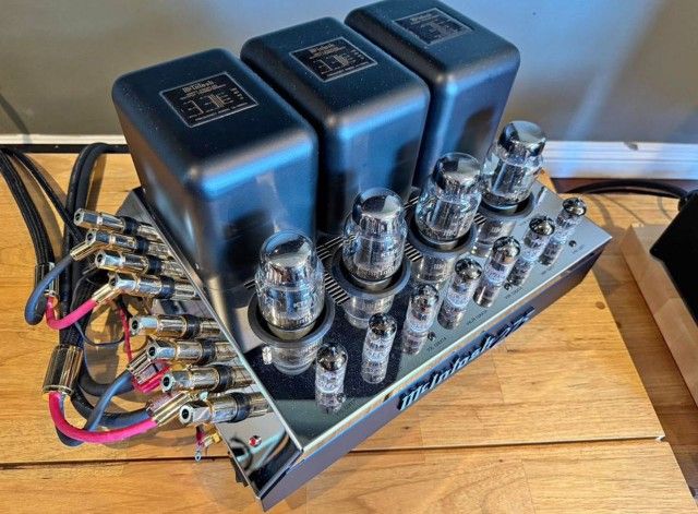 McIntosh Mc275 Stereo Amplifier