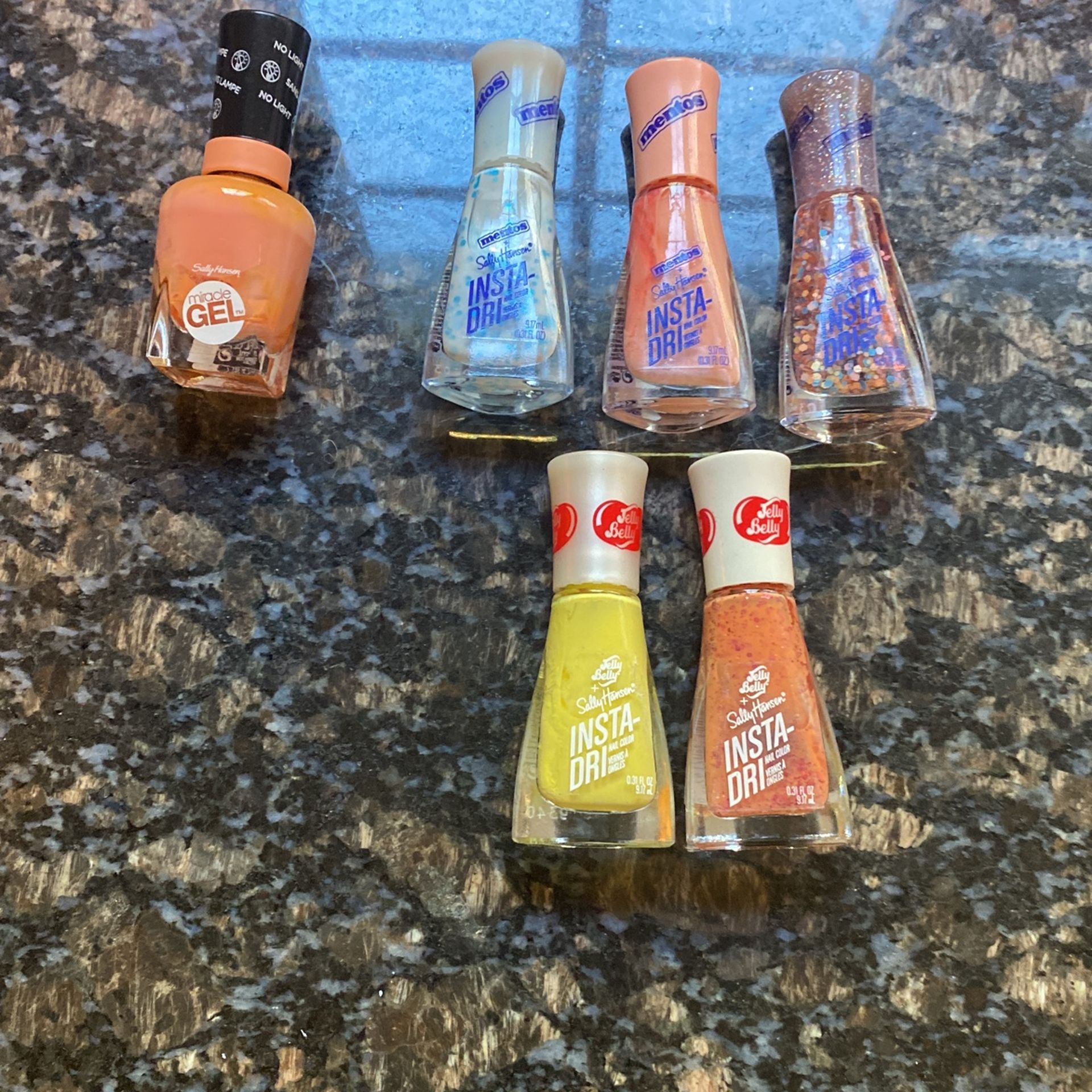 New SALLY HANSEN NAIL VERNIS POLISH