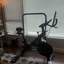 Peloton With Touch Screen