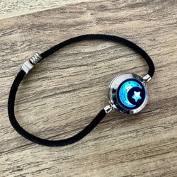 Totwoo Moon Touch Light Up Bracelet