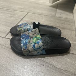 Woman’s Shoes 