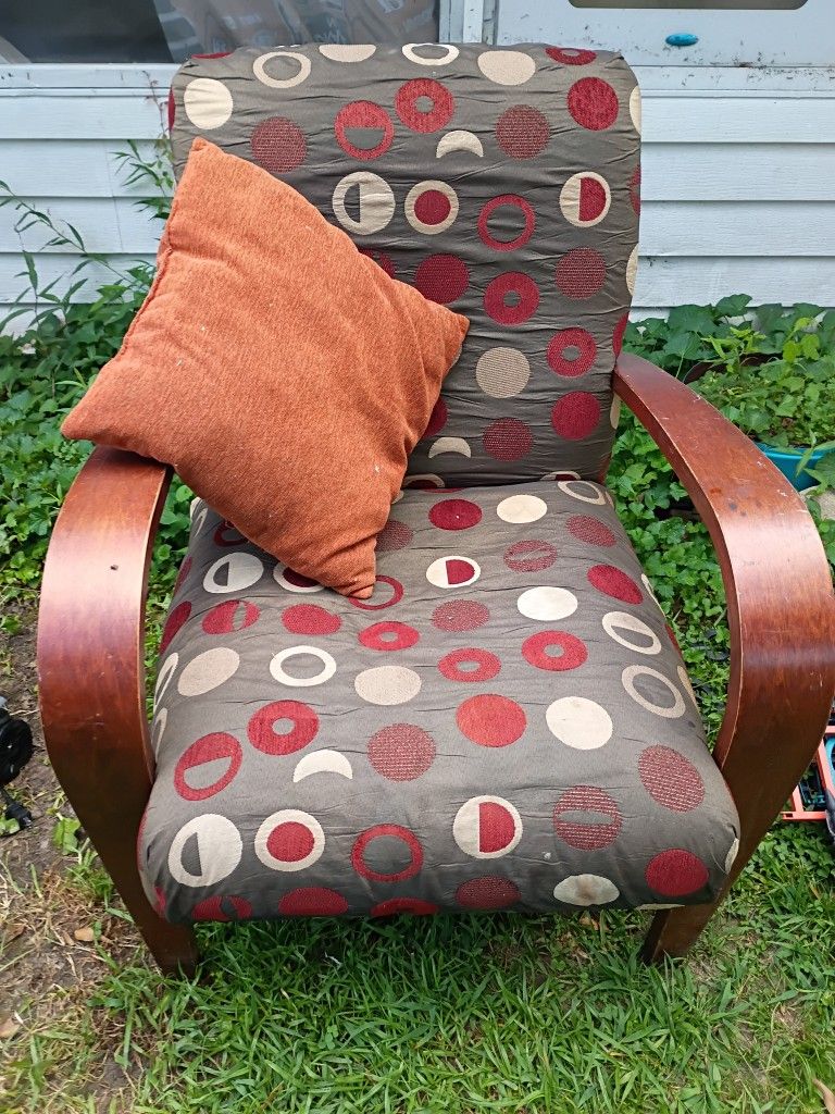 Sitting Chair