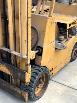 Fork lift no works sold as is