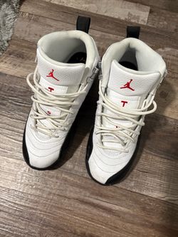 Jordan’s size 6 Youth