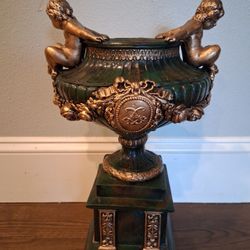 Alva 1999 Museum Replicas URN Decorated Cherubs Gold