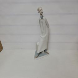 Lladro 4602 Doctor Physician Porcelain Figurine  With Stethoscope
