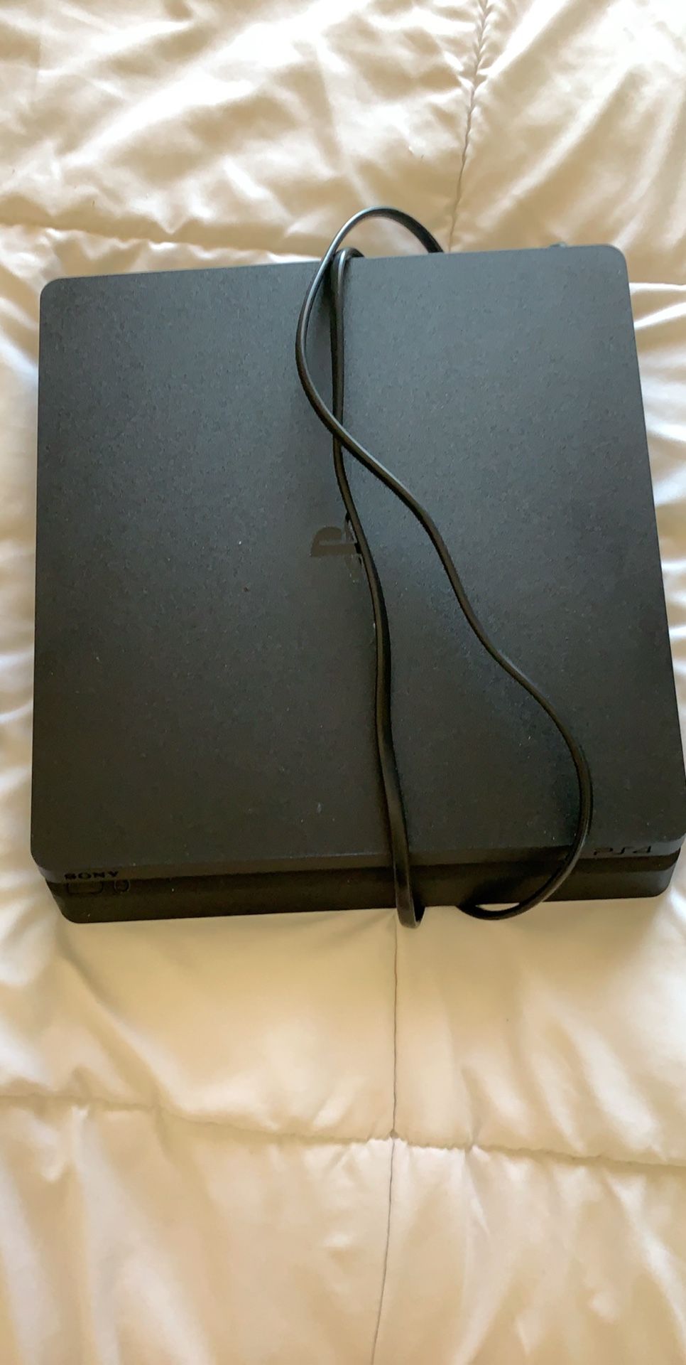 PlayStation 4 Slim 1tb black