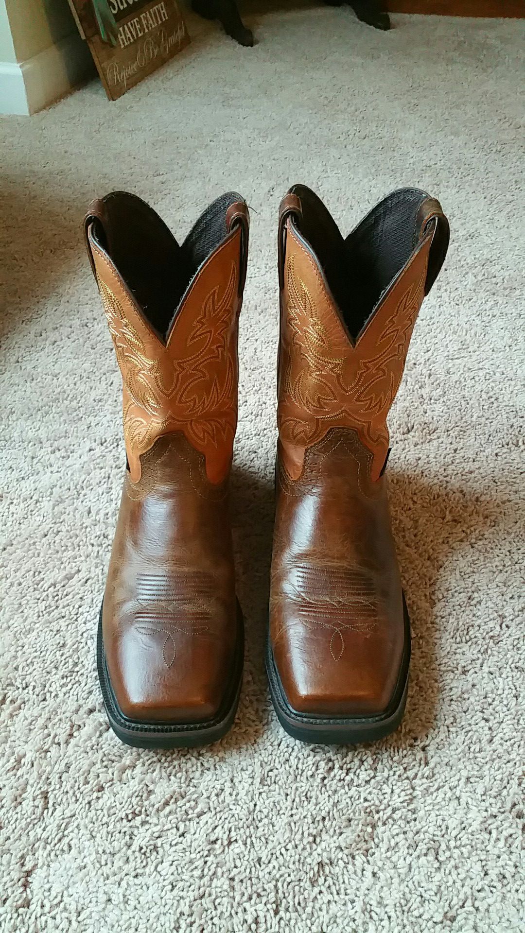 Mens Boots Justin steel toed.