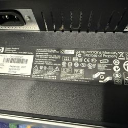 HP 2007 W2408 LCD Color Monitor 