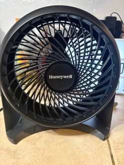 Honeywell Black Table Fan