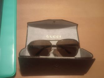 Authentic Gucci Aviator Sunglasses with Case