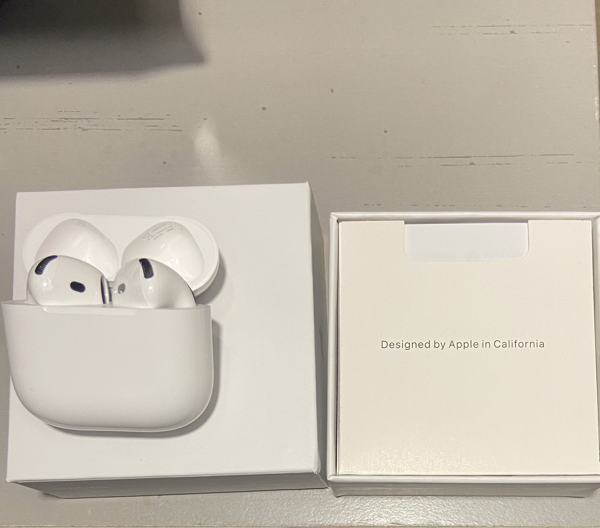 AirPod 4