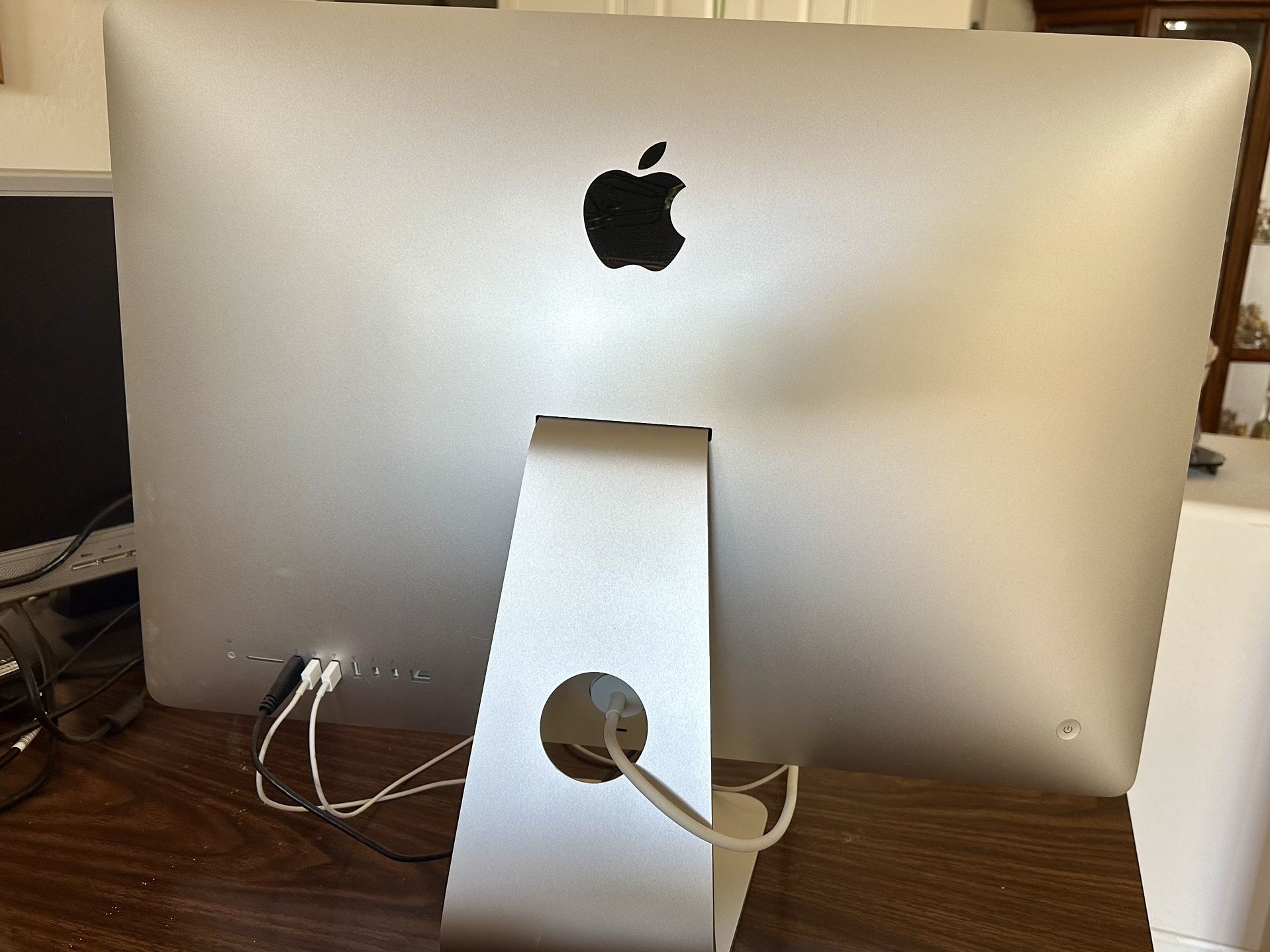 Apple Thunderbolt Display Monitor