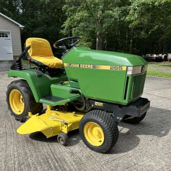 John Deere 265 Lawn Tractor