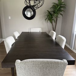 Dinning Room set with 6 chairs