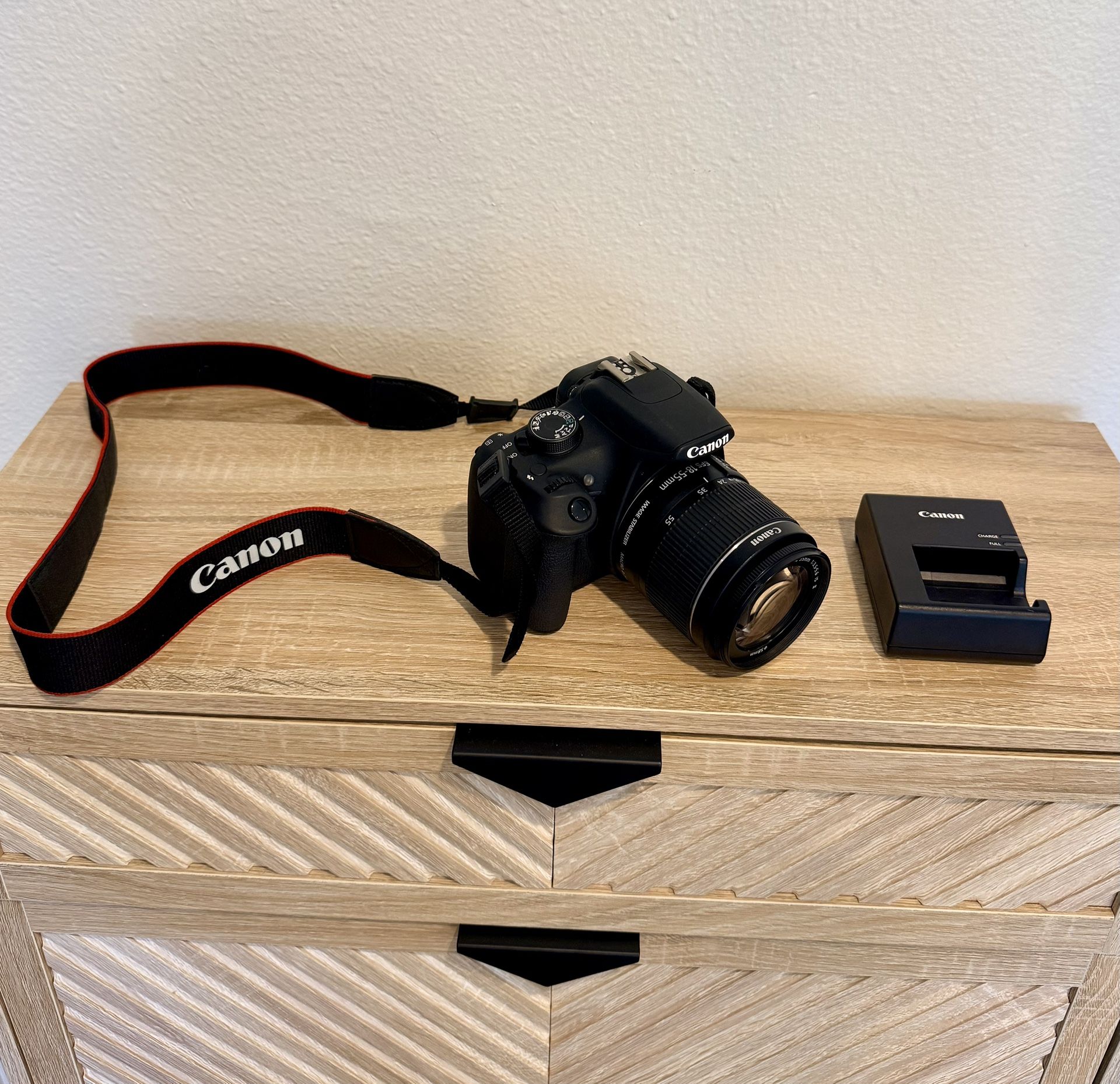 Canon EOS Rebel T5 DSLR Camera with 18–55mm IS II Lens – Great Condition