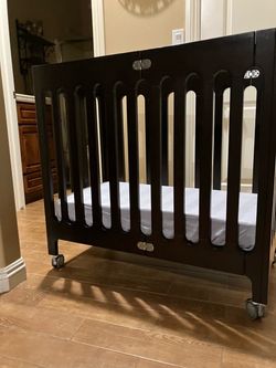 Bloom mini baby crib with mattress