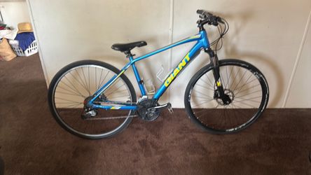 Giant Roam 2 Hybrid Men’s $350