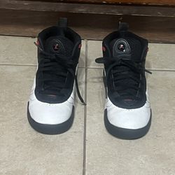 Jordan Shoes Kids Size 2. Very Good Condition $30