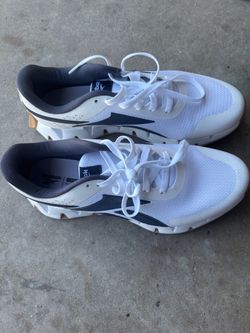 REEBOKS -MENS NEW