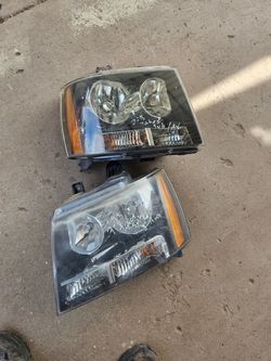Chevy tahoe suburban Headlight