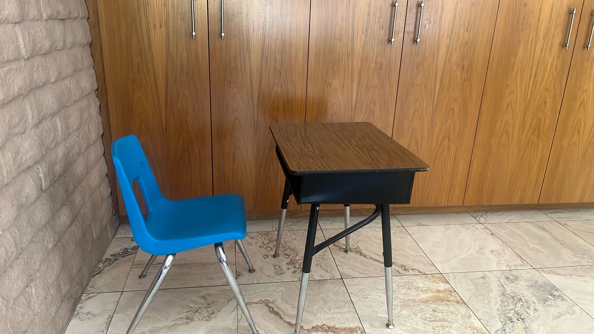 Kids Desk And Chair