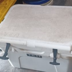 YETI 35 Qt. Cooler