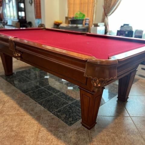 Pool Table 8' Imperial Pre Owned In Like New 