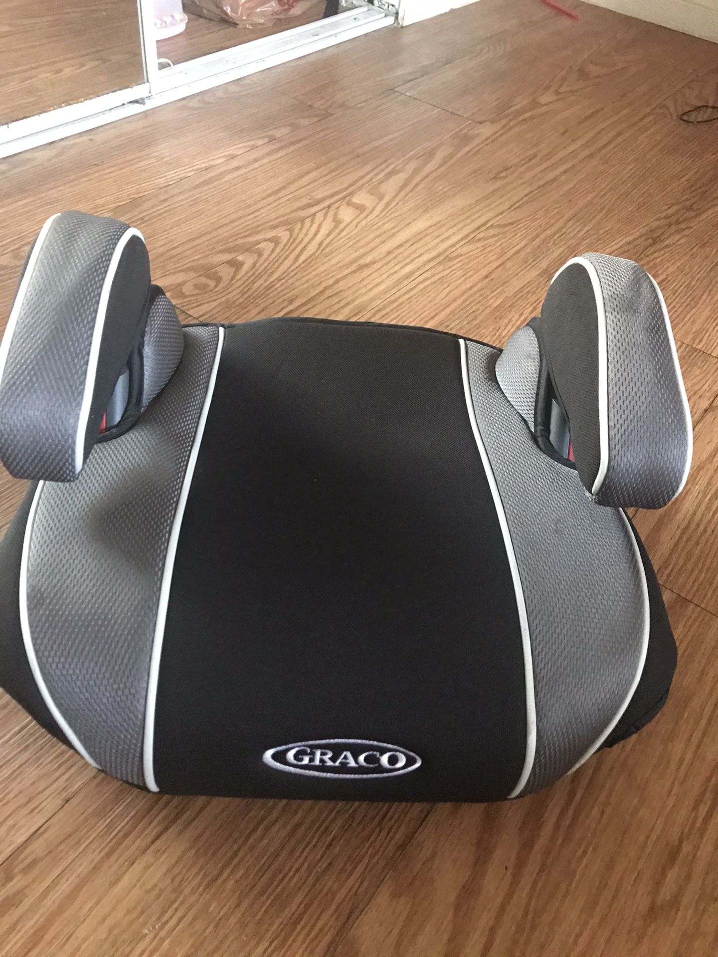Graco booster seat for kids