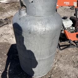 Large propane tank 