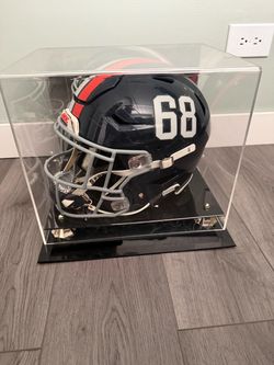 Helmet Display Case (helmet not included)